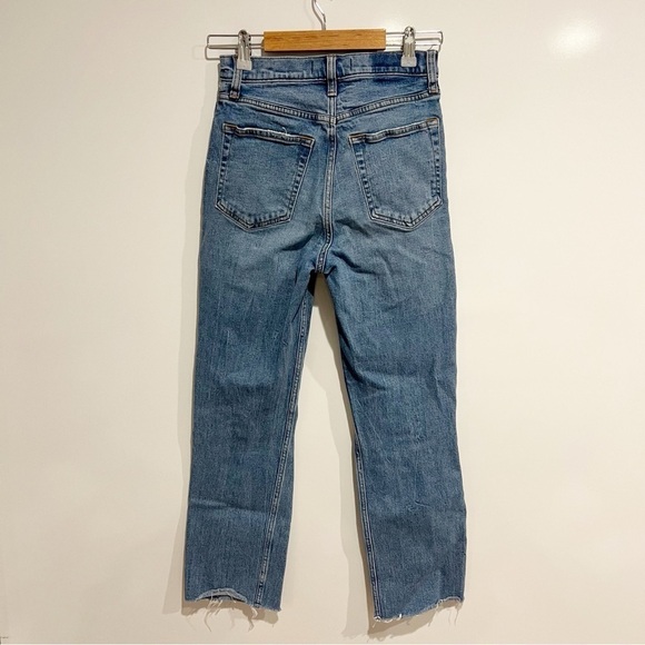 Abercrombie & Fitch Ultra High Rise Ankle Straight Jean - Picture 3 of 6